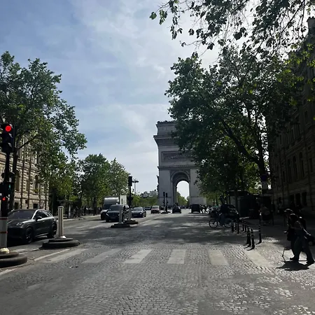 Champs-elysees Etoile 아파트 *